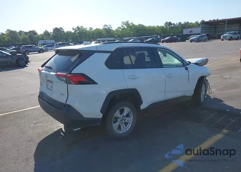 2020 Toyota Rav4 Xle z USA, uszkodzony, nr VIN JTMW1RFV4LD059080